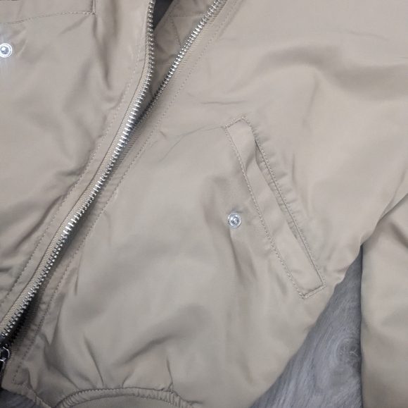 Nwot tan color talulah bomber jacket size xxs super cute perfect condition - Picture 5 of 6